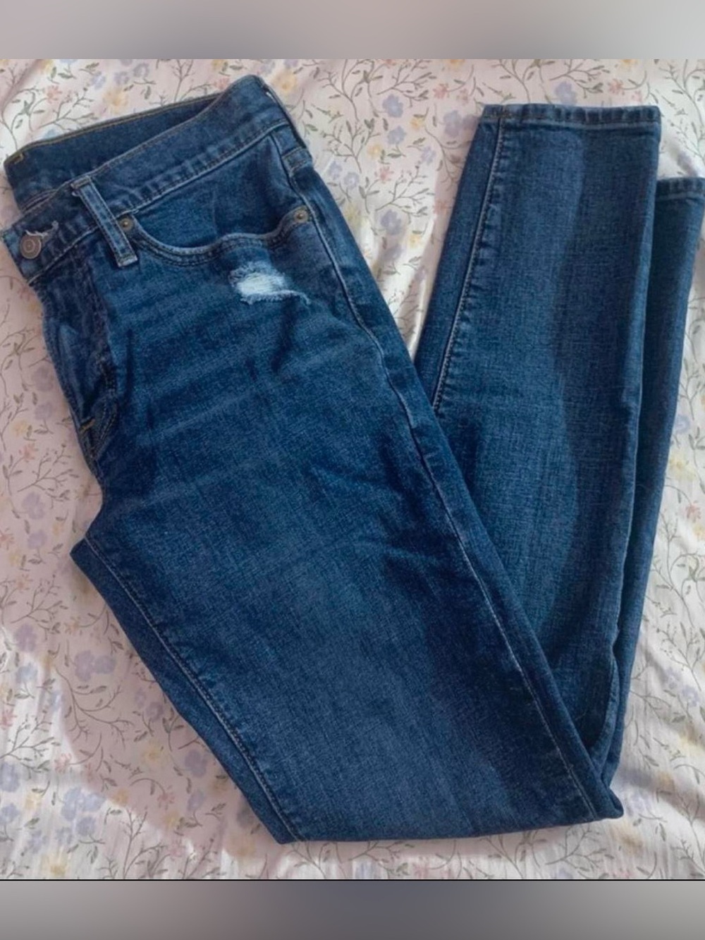 Abercrombie & Fitch Women's Dark Blue Skinny Jeans